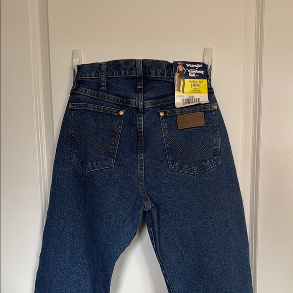 Wrangler Blue Jeans - Picture 2 of 4